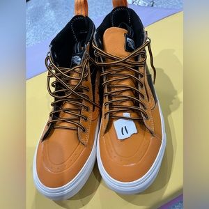 Vans MTE high tops size 9 brand new